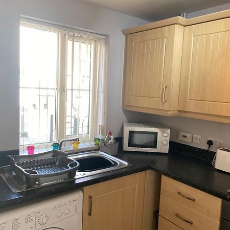 Вілла Coventry City Centre Townhouse With Private Parking Екстер'єр фото