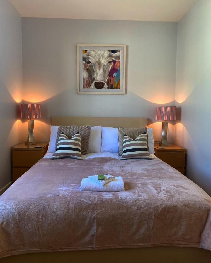 Вілла Coventry City Centre Townhouse With Private Parking Екстер'єр фото